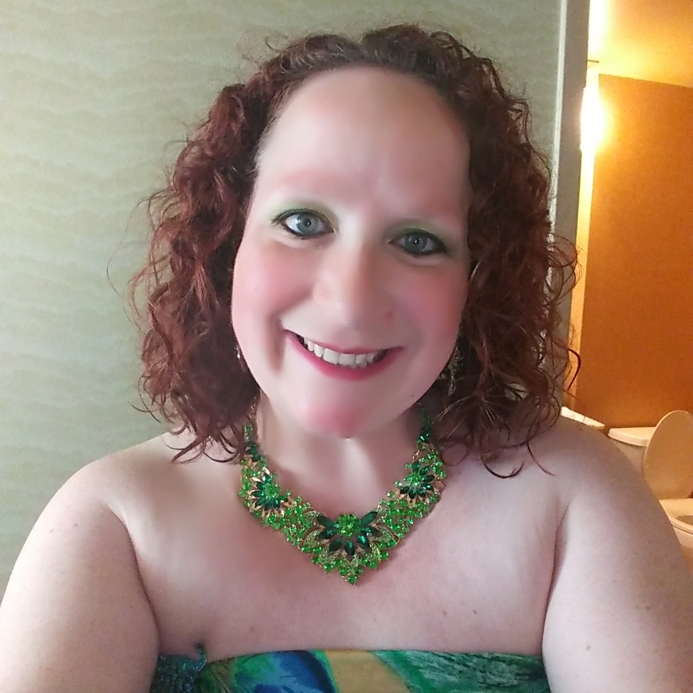 Meet your Posher, Rebecca